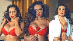 Fitness Influencer Model Aditi Mistry New Red Bikini Huge Boobs Video