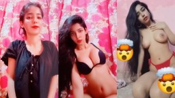 Desi cutie showing boobs masahub